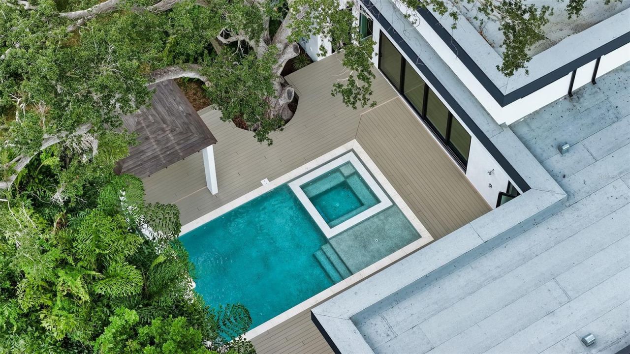 1429 N Lake Shore Drive, Sarasota, FL 34231 Photo