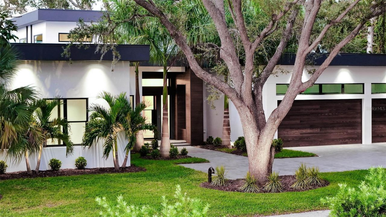 1429 N Lake Shore Drive, Sarasota, FL 34231 Photo