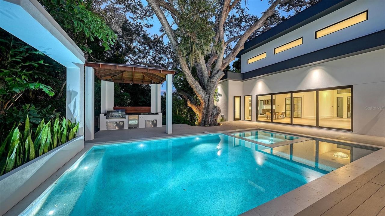 1429 N Lake Shore Drive, Sarasota, FL 34231 Photo