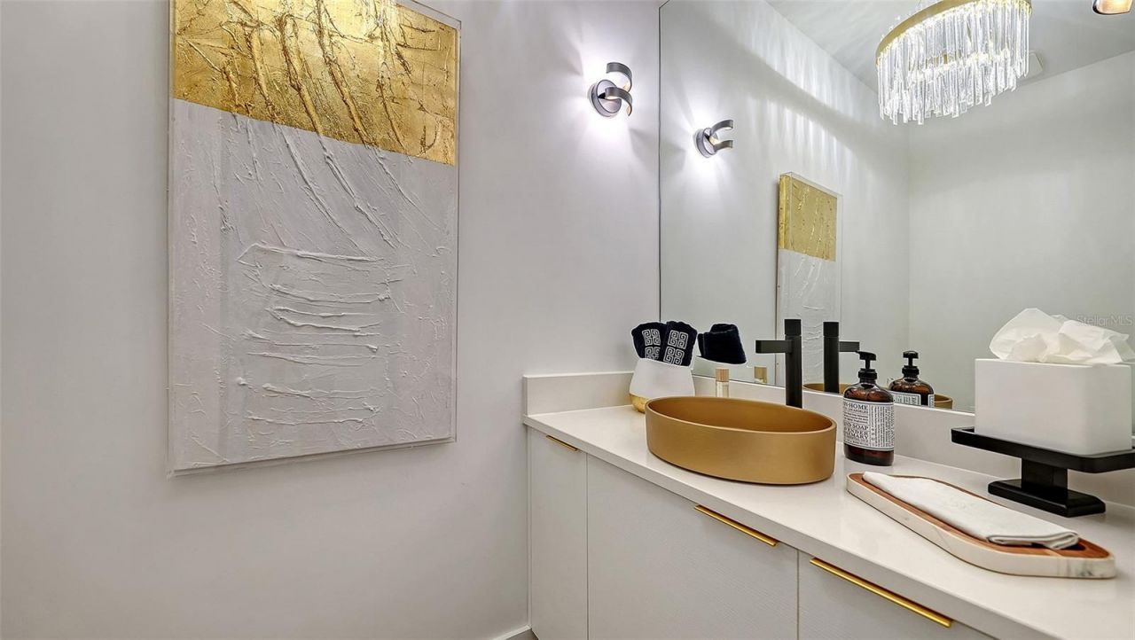 1421 N Lake Shore Drive, Sarasota, FL 34231 Photo