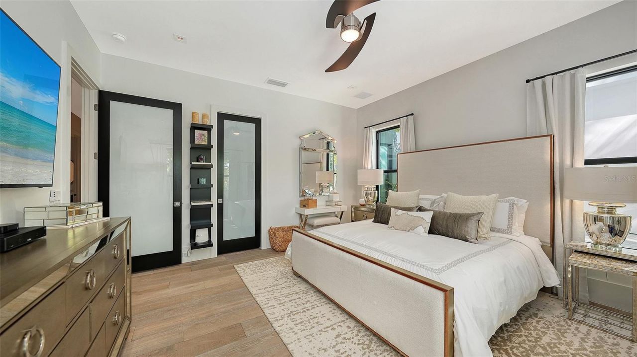 1421 N Lake Shore Drive, Sarasota, FL 34231 Photo