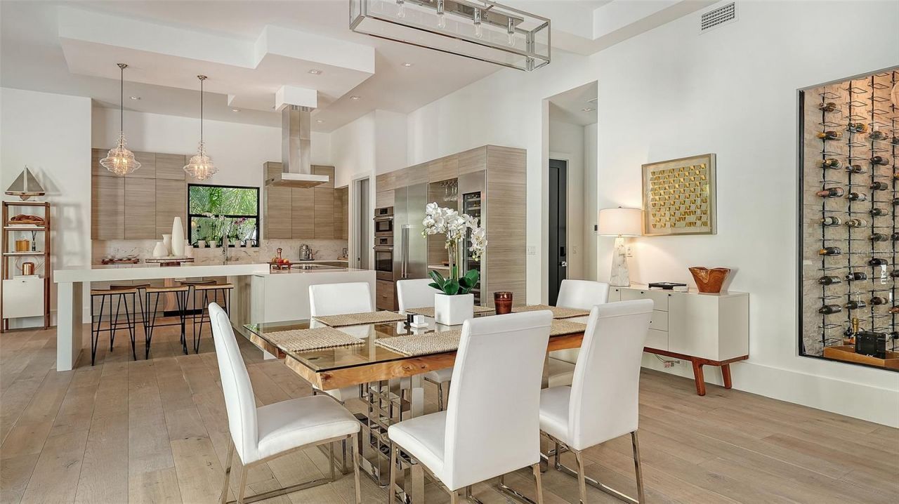 1421 N Lake Shore Drive, Sarasota, FL 34231 Photo