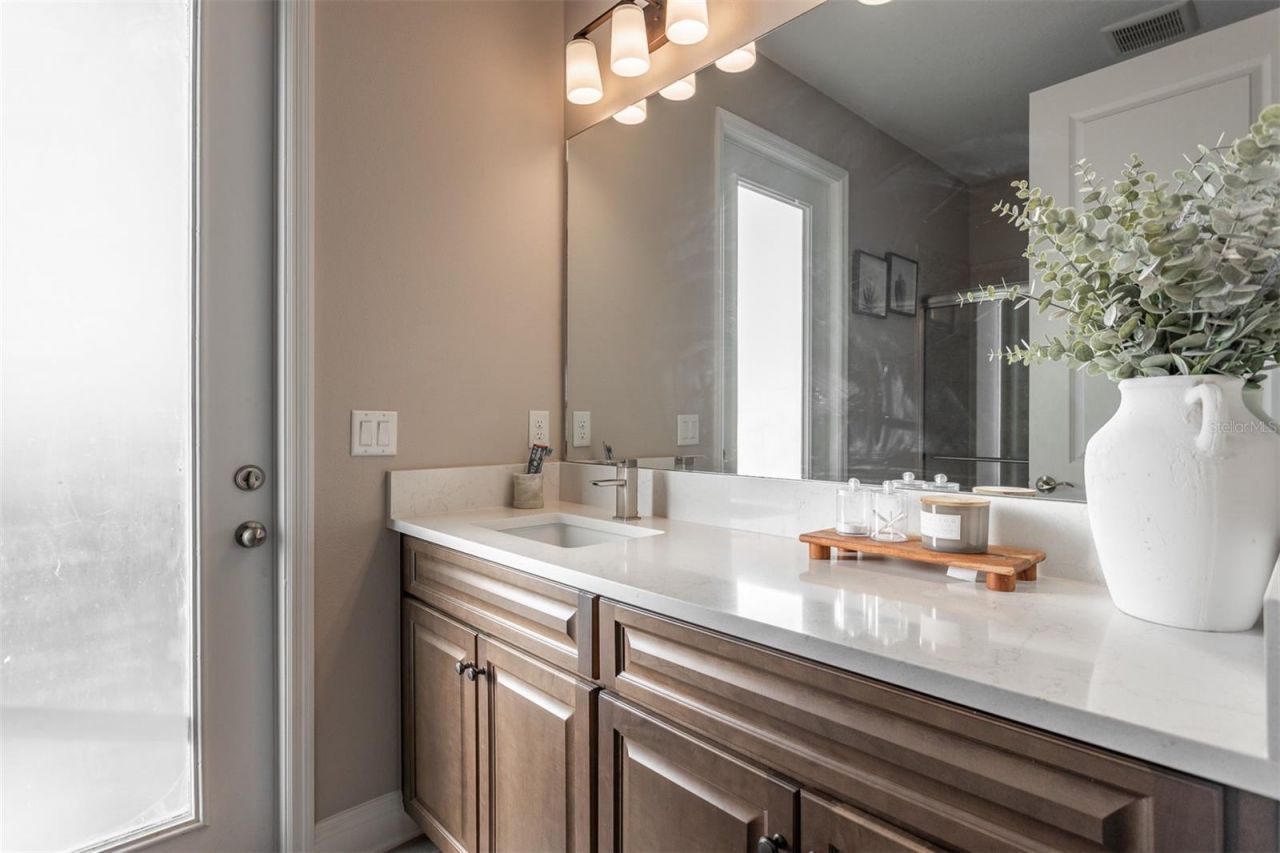 33164 Kateland Drive, Wesley Chapel, FL 33545 Photo