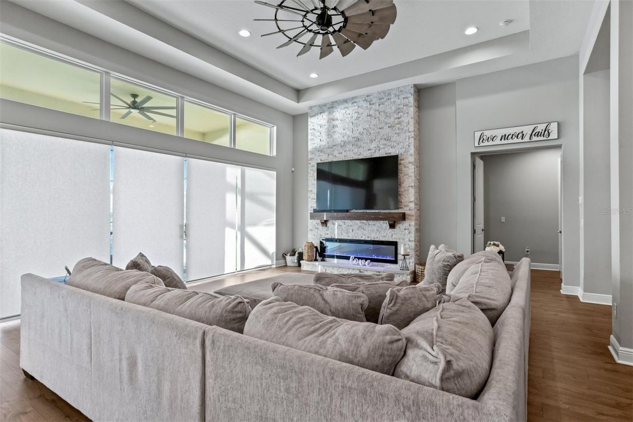 33164 Kateland Drive, Wesley Chapel, FL 33545 Photo