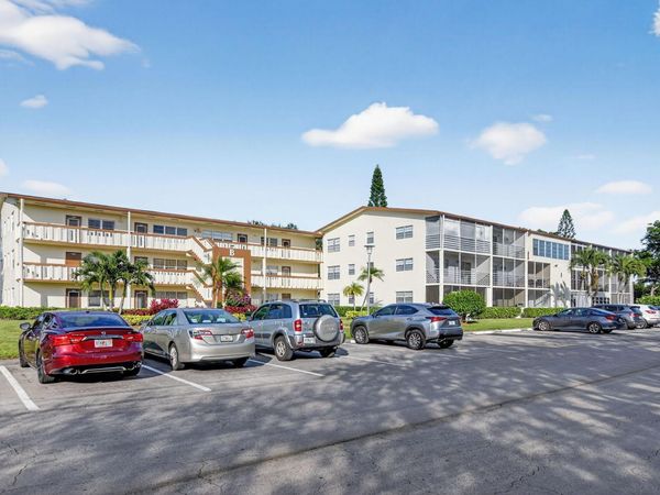 52 Mansfield B, Unit B, Boca Raton, FL 33434