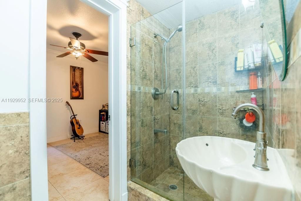 6541 Lake Como Ter, Miami Lakes, FL 33014 Photo