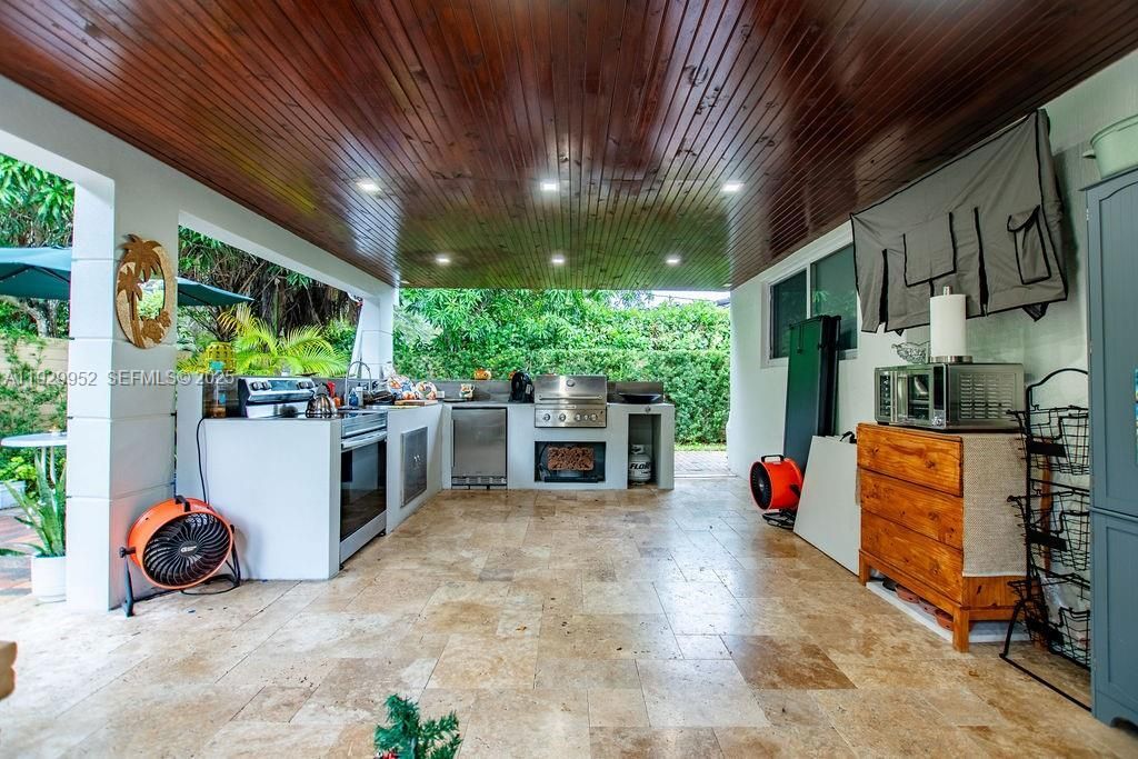 6541 Lake Como Ter, Miami Lakes, FL 33014 Photo