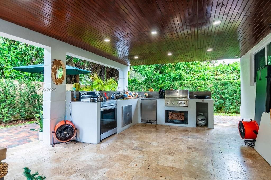 6541 Lake Como Ter, Miami Lakes, FL 33014 Photo