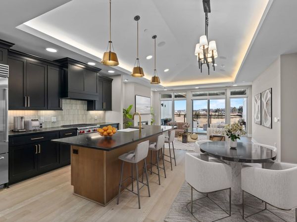 1 Hill Farm Road, Unit 303, North Oaks, MN 55127