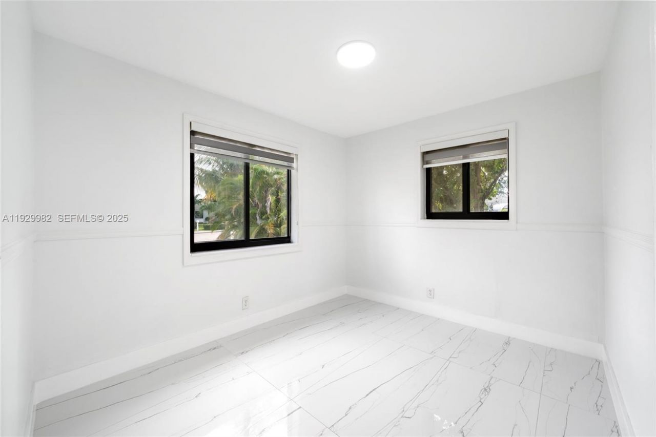 2401 SW 45th Ave, Fort Lauderdale, FL 33317 Photo