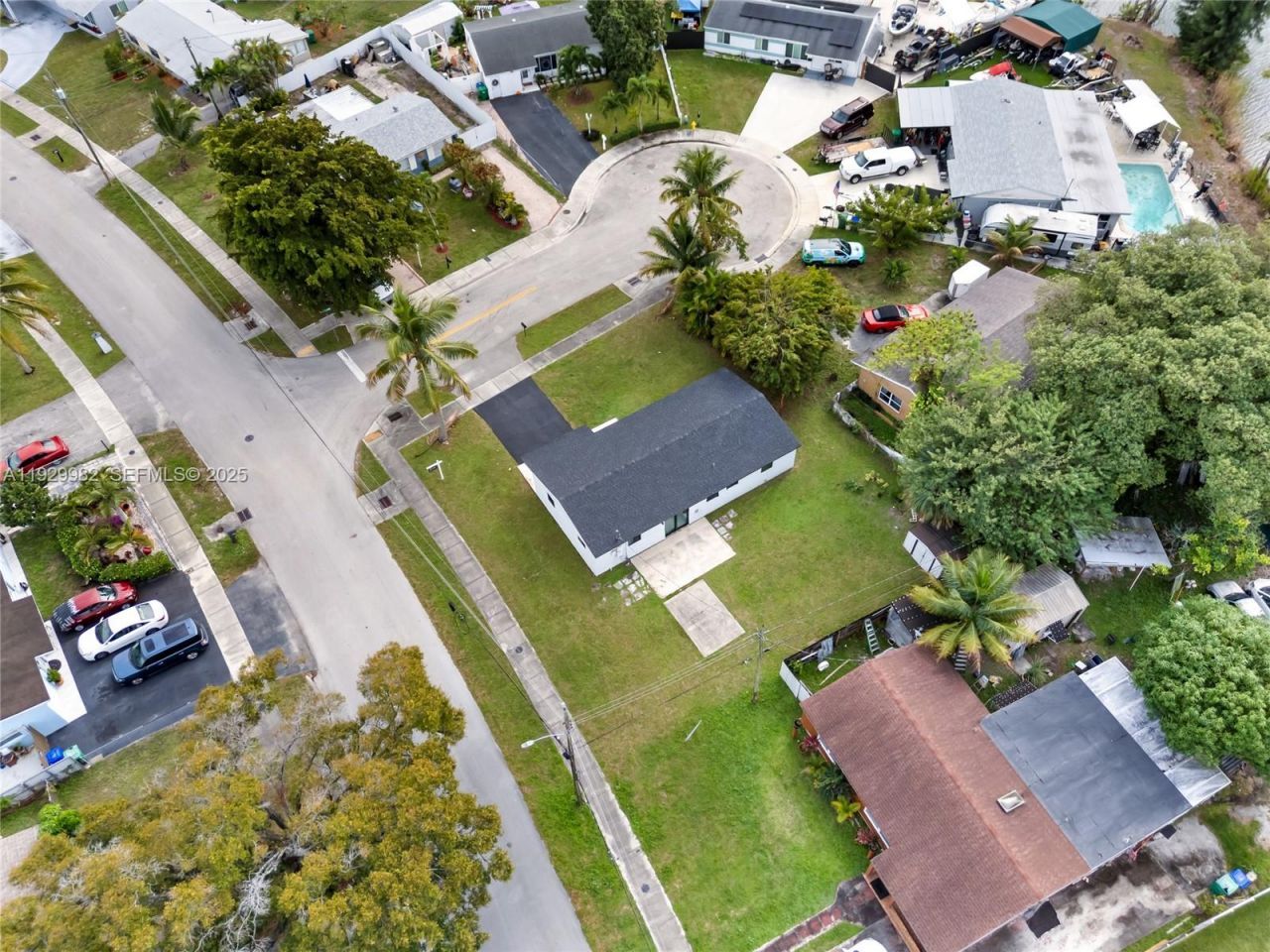 2401 SW 45th Ave, Fort Lauderdale, FL 33317 Photo