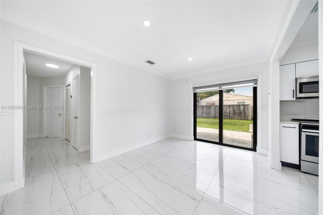 2401 SW 45th Ave, Fort Lauderdale, FL 33317 Photo