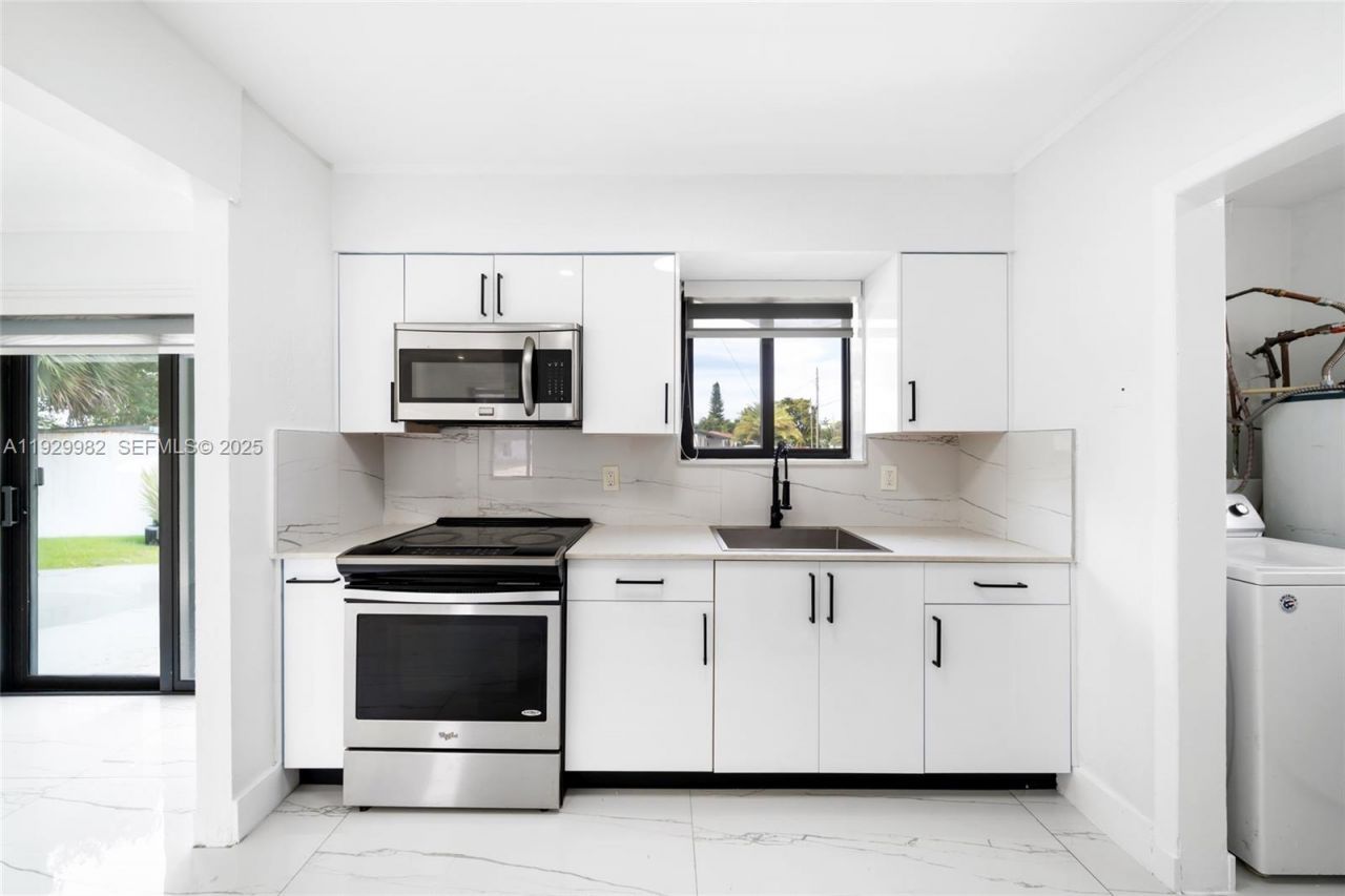 2401 SW 45th Ave, Fort Lauderdale, FL 33317 Photo