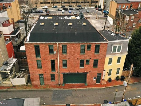 933 ROSE STREET, HARRISBURG, PA 17102