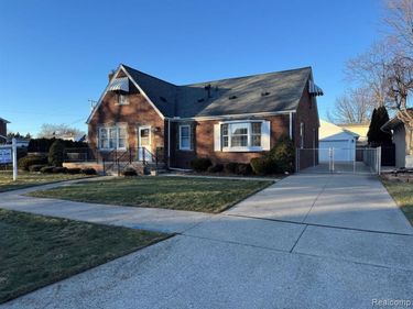 13226 Catalpa Street, Southgate, MI 48195