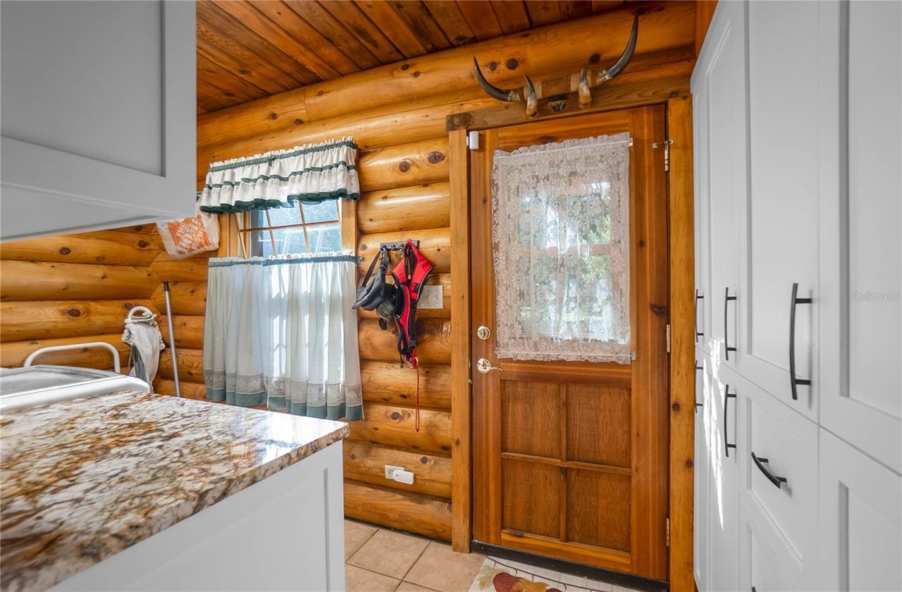 8199 W Pinoak Court, Homosassa, FL 34448 Photo