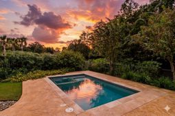 746 Goodlet Circle photo 4