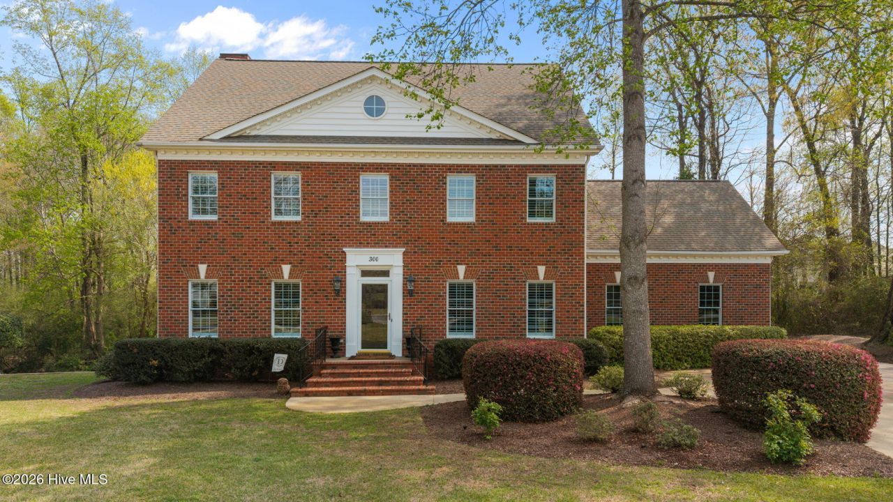 300 Silverleaf Court, Greenville, NC 27834 Main Photo