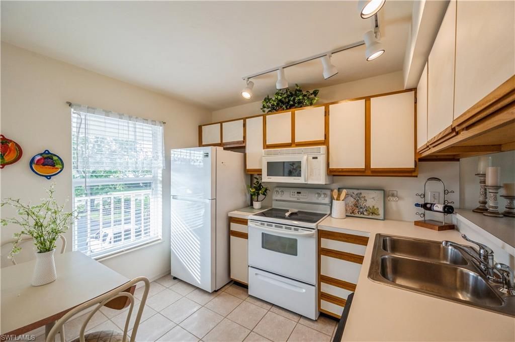 1325 Mainsail Dr, Unit 1213, Naples, FL 34114 Photo