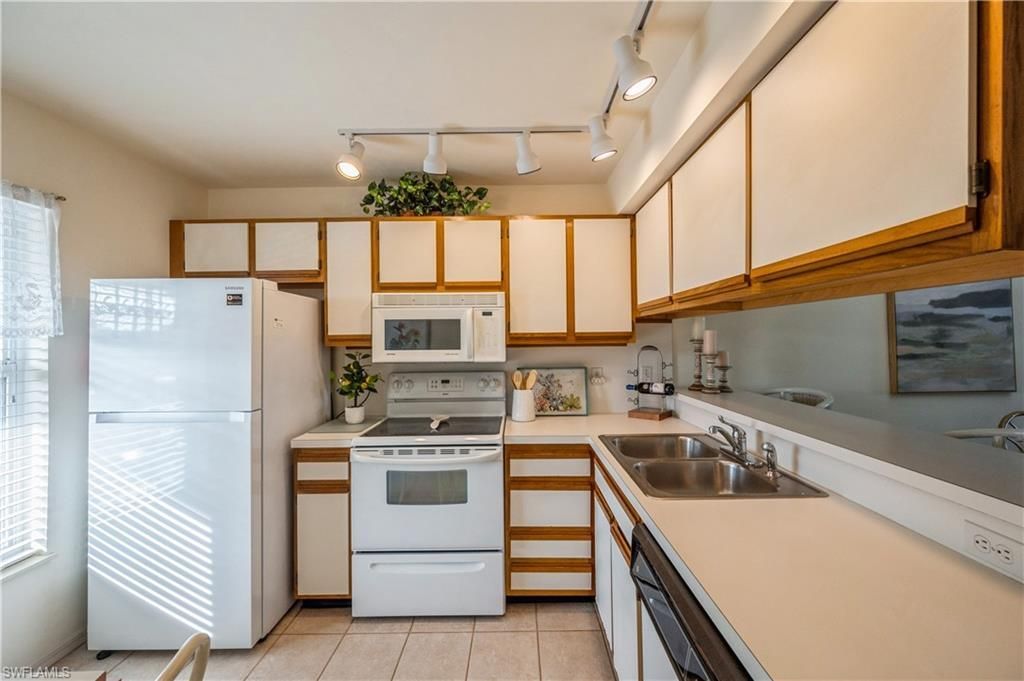 1325 Mainsail Dr, Unit 1213, Naples, FL 34114 Photo