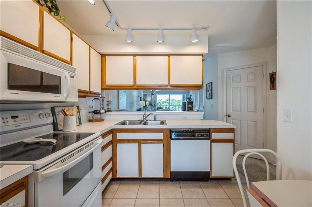 1325 Mainsail Dr, Unit 1213, Naples, FL 34114 Photo