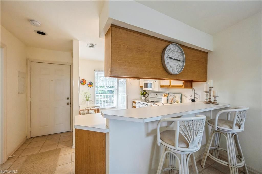 1325 Mainsail Dr, Unit 1213, Naples, FL 34114 Photo