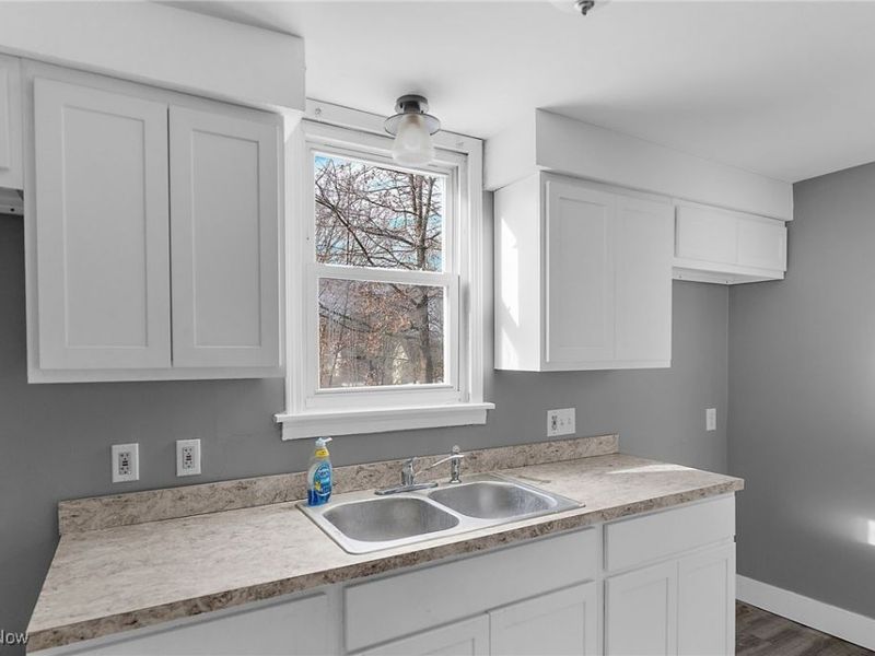 404 N Bentley Avenue, Niles, OH 44446 Photo 8