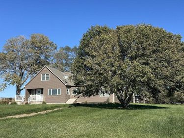 7406 66th Street, Nehawka, NE 68413