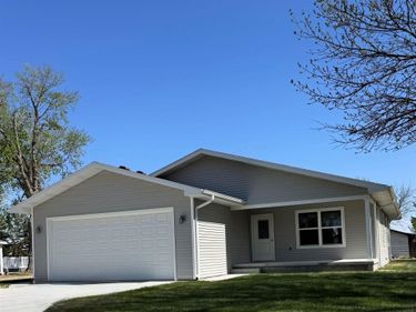 308 E Amity Street, Clarks, NE 68628