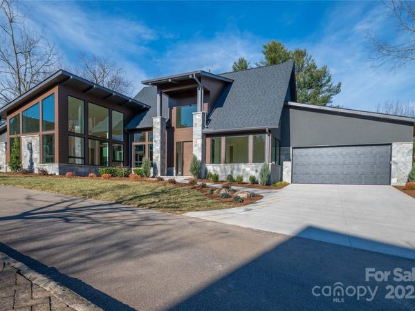 11 Kiftsgate Court, Asheville, NC 28804