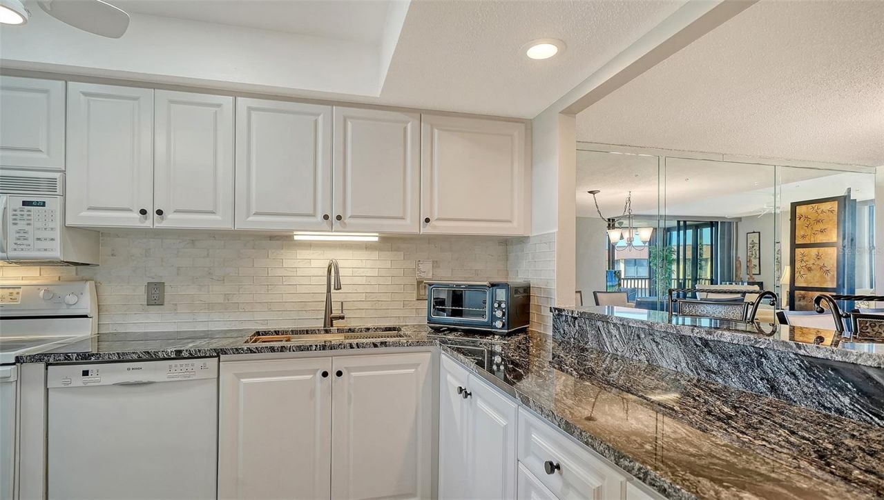 8779 Midnight Pass Road, Unit 502H, Sarasota, FL 34242 Photo