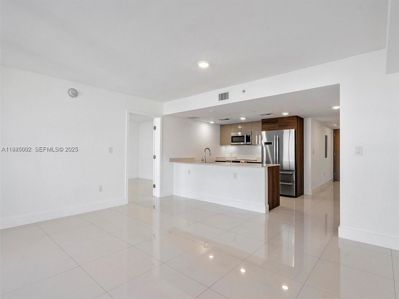 9261 E Bay Harbor Dr, Unit 501, Bay Harbor Islands, FL 33154 Photo