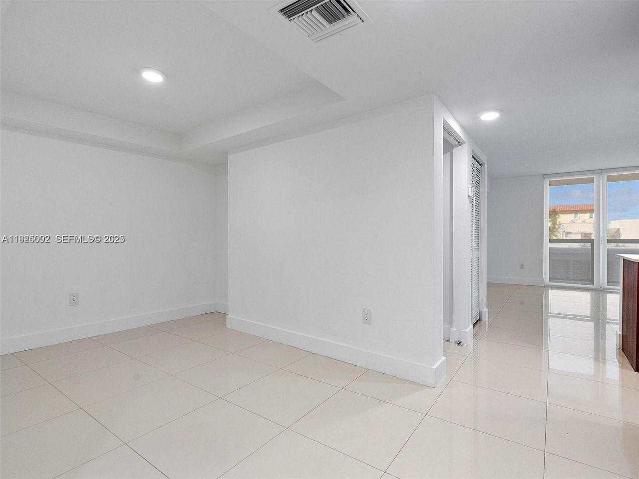 9261 E Bay Harbor Dr, Unit 501, Bay Harbor Islands, FL 33154 Photo
