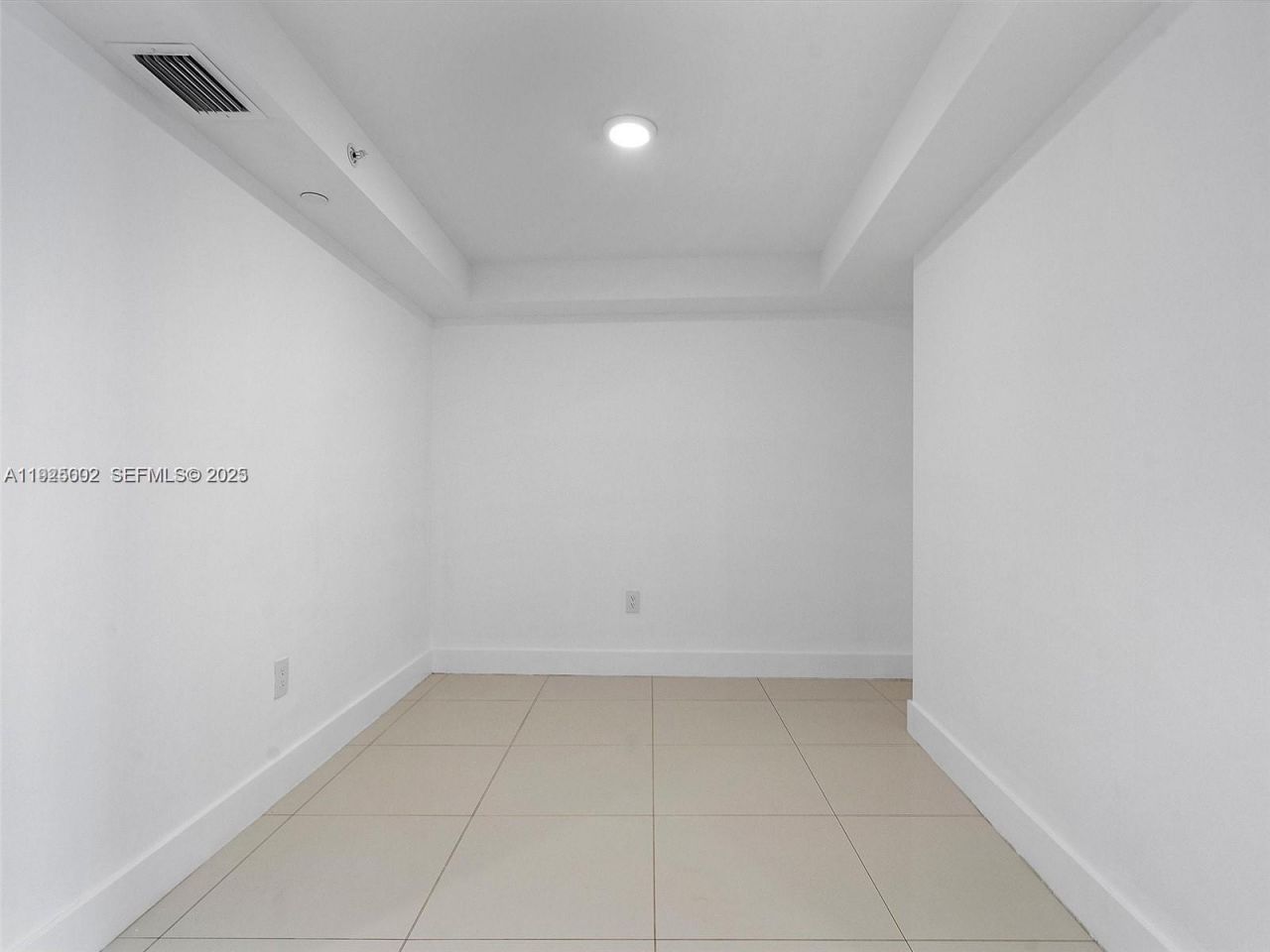 9261 E Bay Harbor Dr, Unit 501, Bay Harbor Islands, FL 33154 Photo