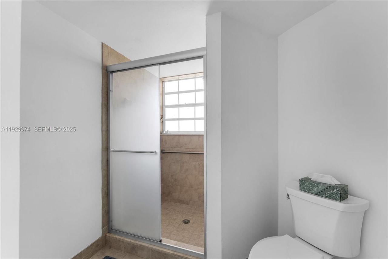 2221 SE 27th Dr, Unit 106-B, Homestead, FL 33035 Photo