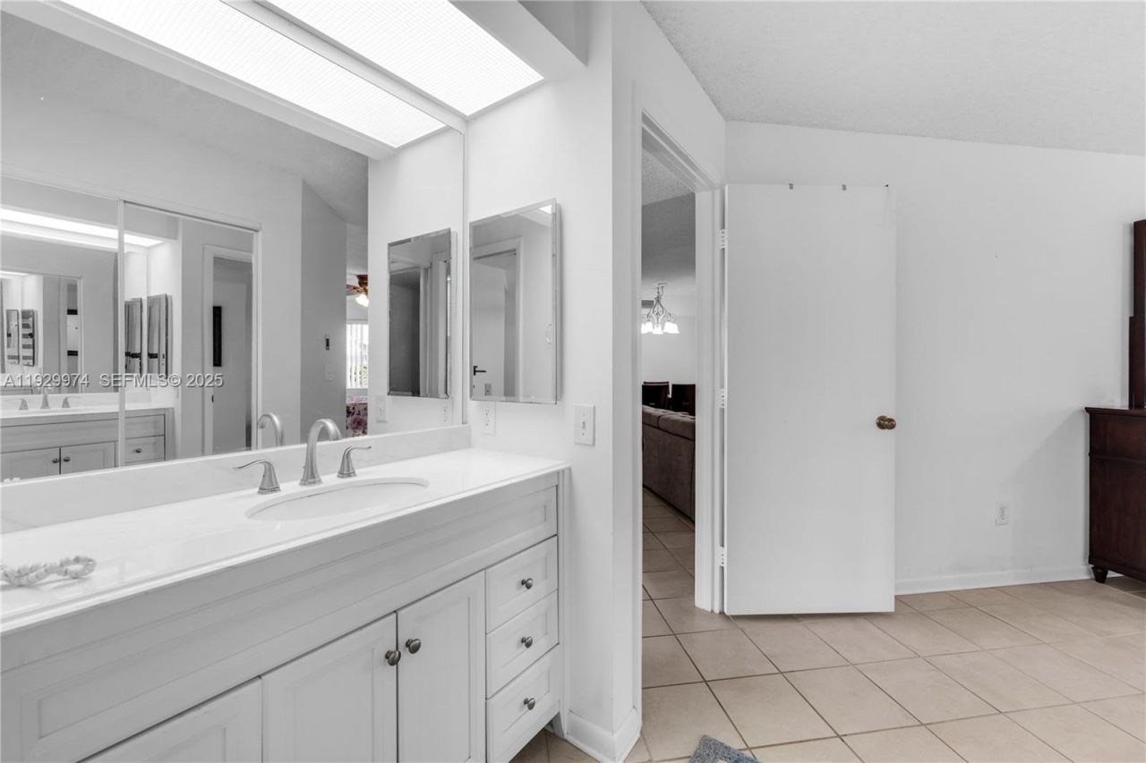 2221 SE 27th Dr, Unit 106-B, Homestead, FL 33035 Photo