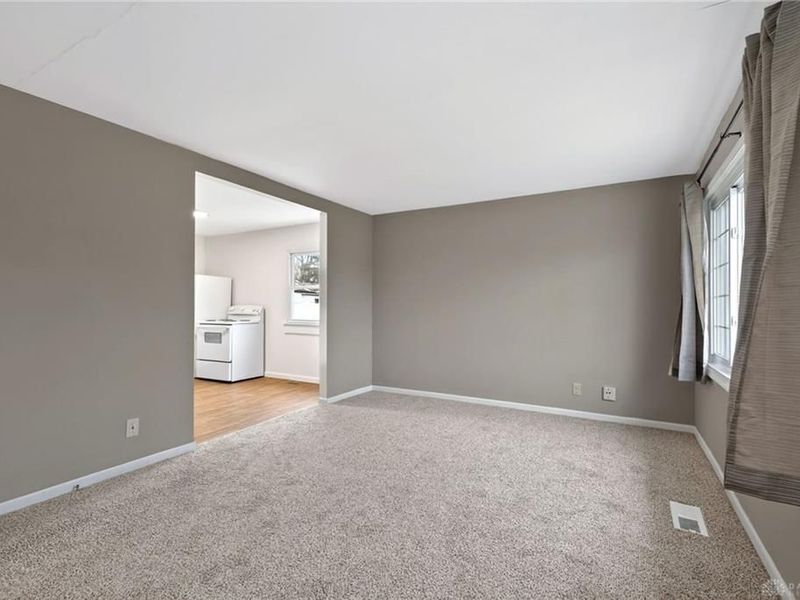 153 N Diana Lane, Fairborn, OH 45324 Photo 6