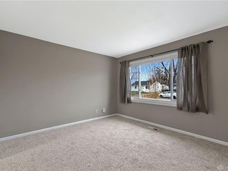 153 N Diana Lane, Fairborn, OH 45324 Photo 7