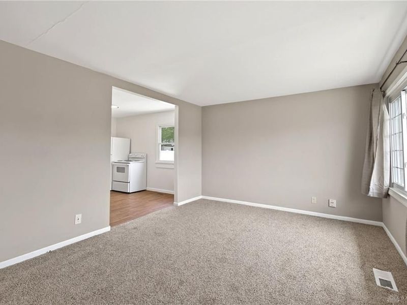 153 N Diana Lane, Fairborn, OH 45324 Photo 7