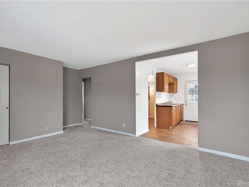 153 N Diana Lane, Fairborn, OH 45324 Photo 9