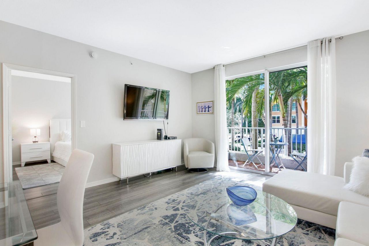 802 W Windward Way, Unit 206, Lantana, FL 33462 Photo