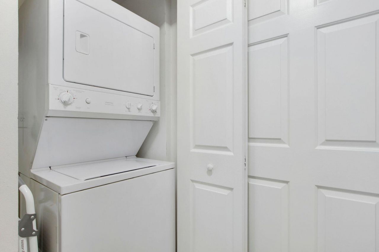 802 W Windward Way, Unit 206, Lantana, FL 33462 Photo