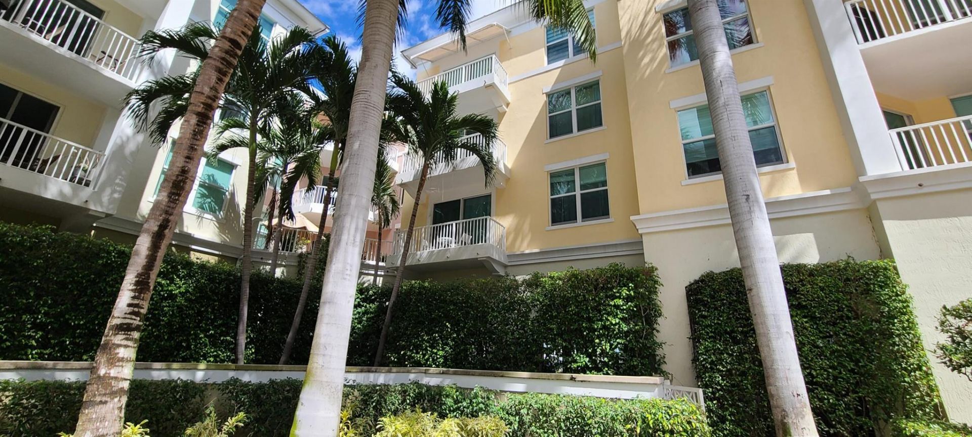 802 W Windward Way, Unit 206, Lantana, FL 33462 Photo