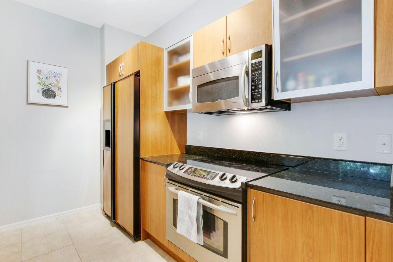 802 W Windward Way, Unit 206, Lantana, FL 33462 Photo