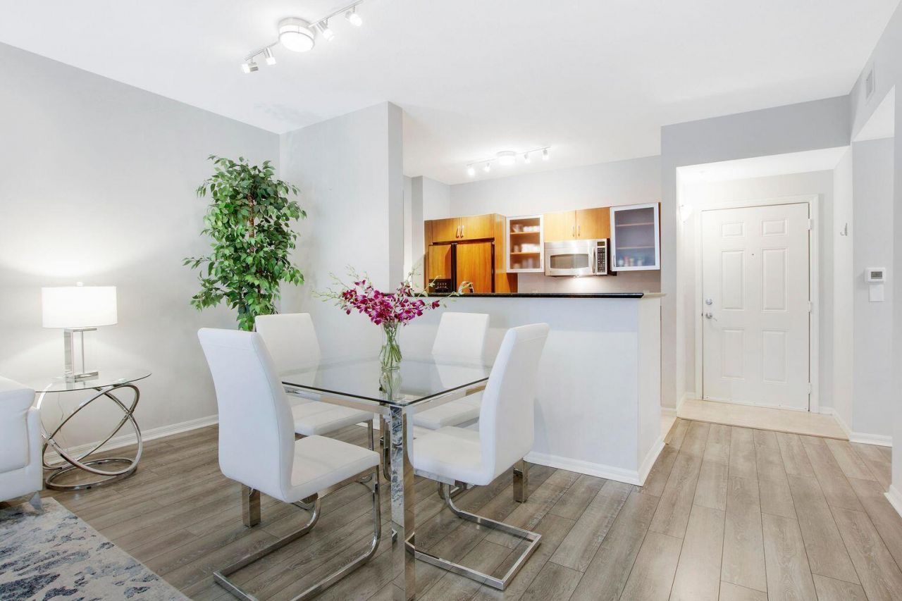 802 W Windward Way, Unit 206, Lantana, FL 33462 Photo