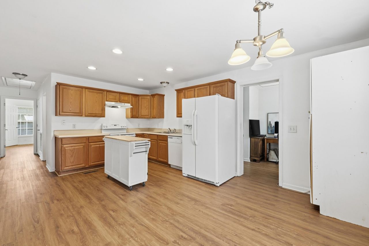 2590 Otranto Road Photo 15