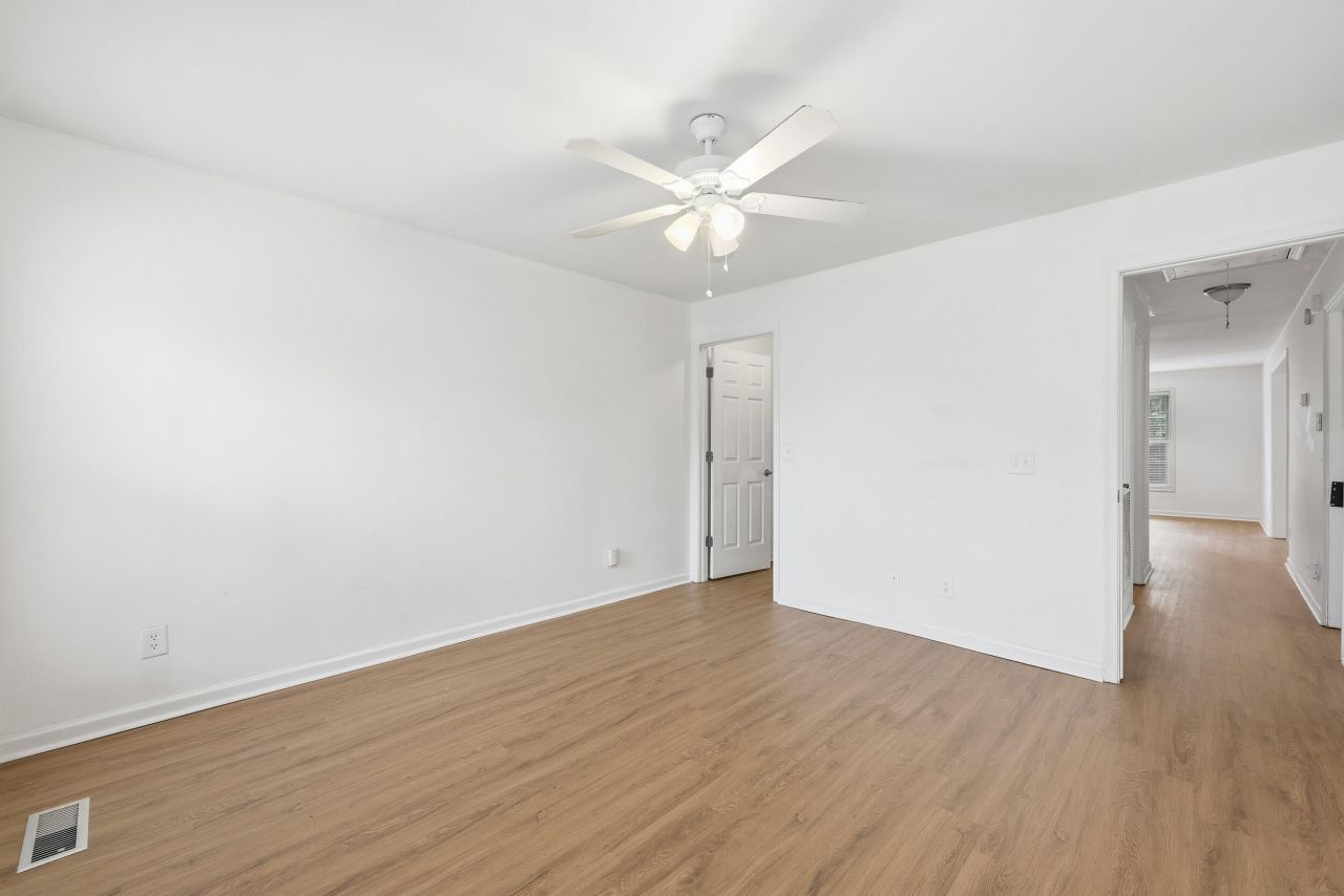 2590 Otranto Road Photo 16