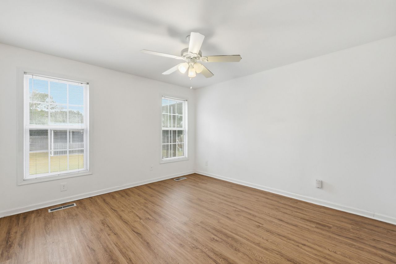 2590 Otranto Road Photo 18