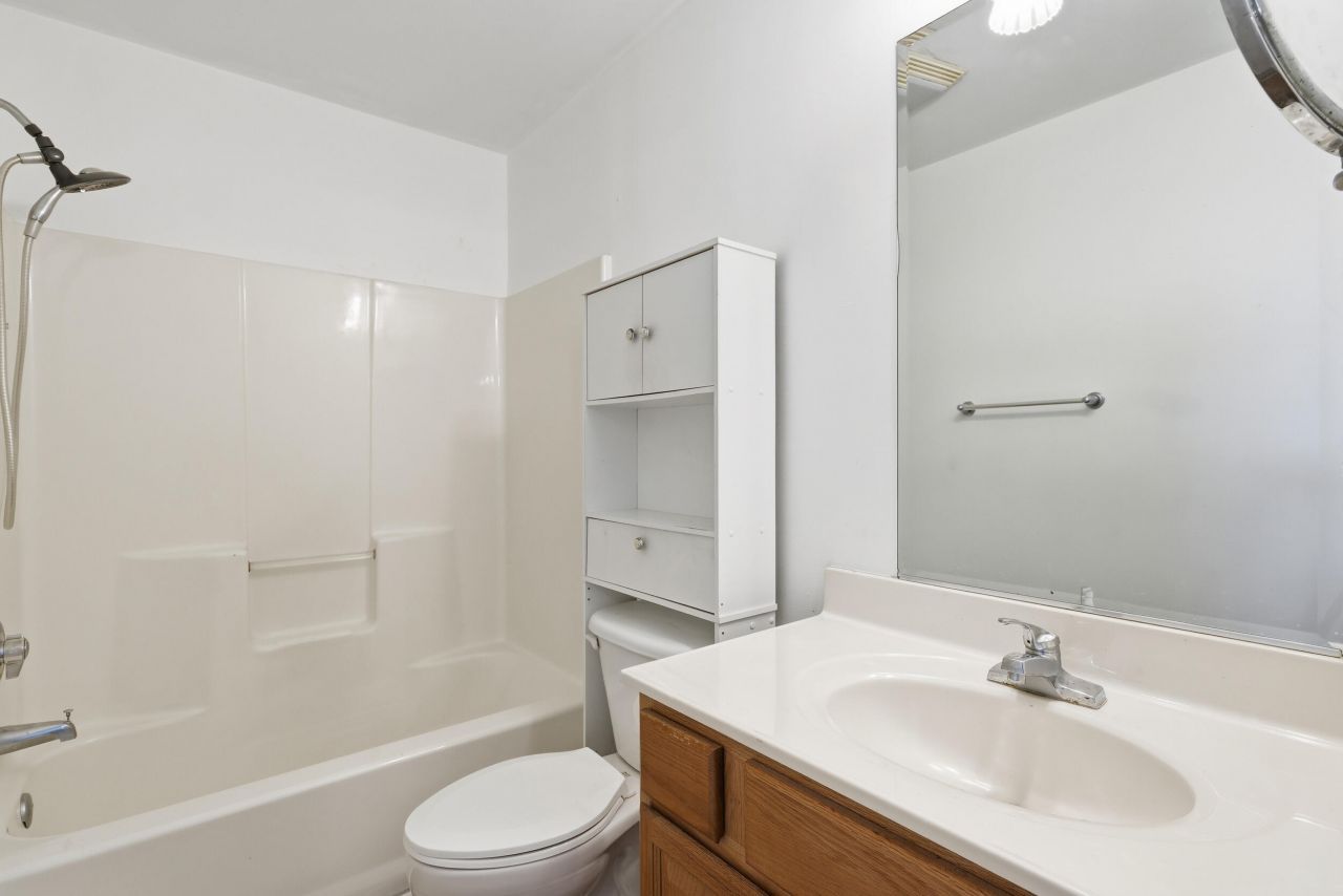 2590 Otranto Road Photo 22