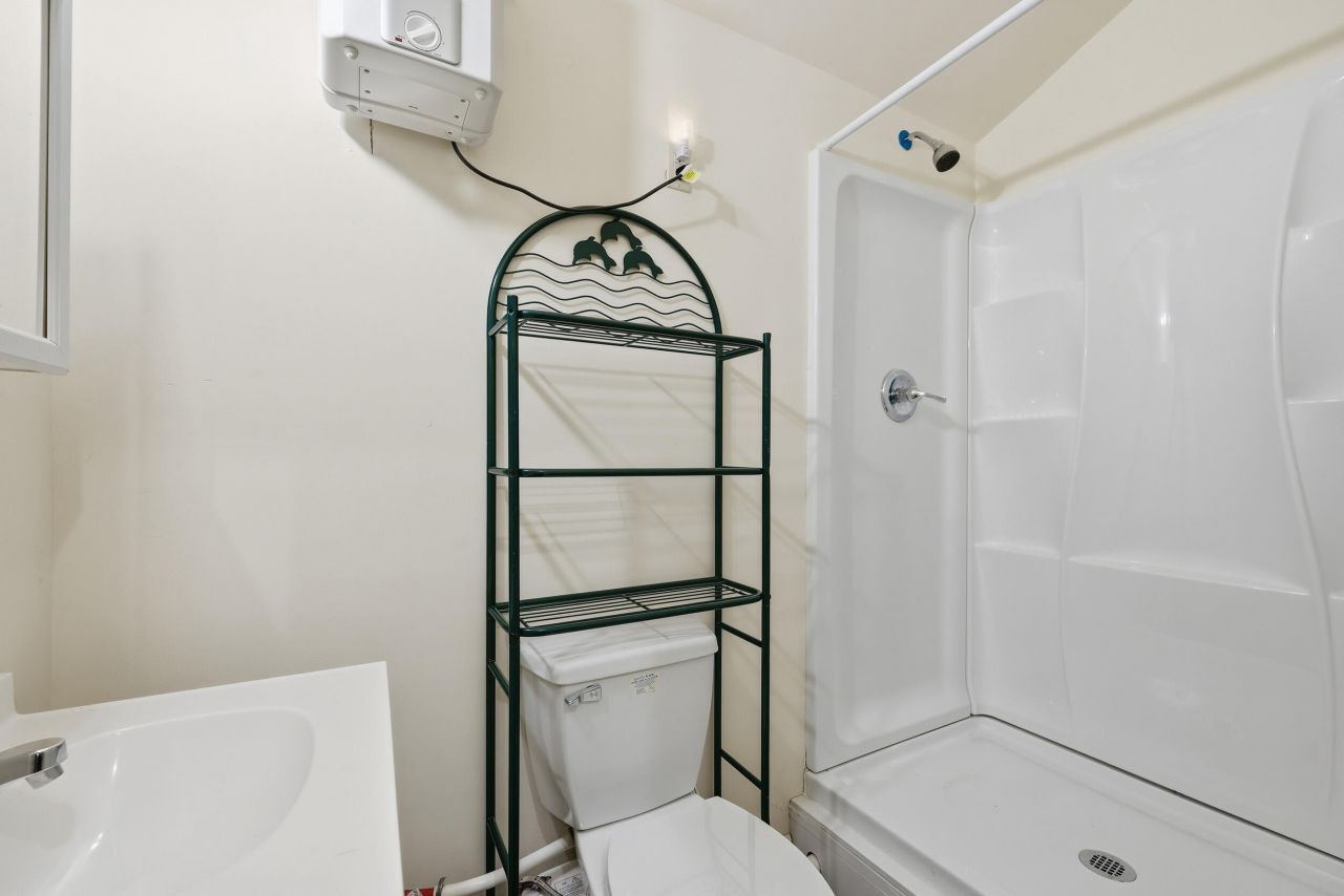 2590 Otranto Road Photo 26